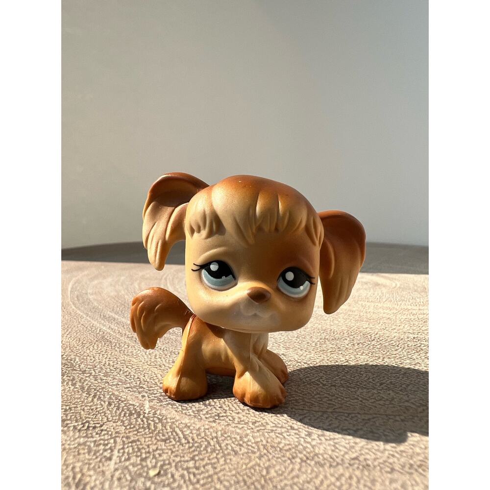 Littlest Pet Shop Spaniel #200 Puppy Dog First generation Red/pink magnet 2004